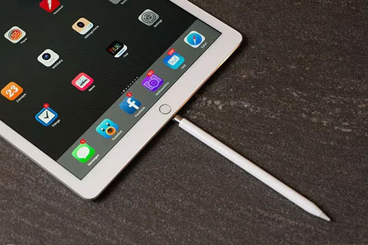 Brief review of the Apple Pencil 1st gen بررسی اجمالی قلم اپل نسل 1