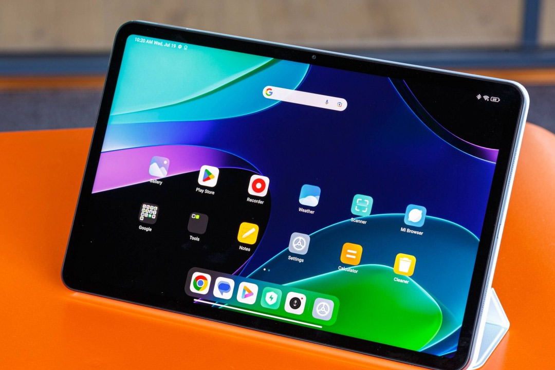 از نمای روبرو با نمایشگر روشن Pad 6 تبلت شیائومی