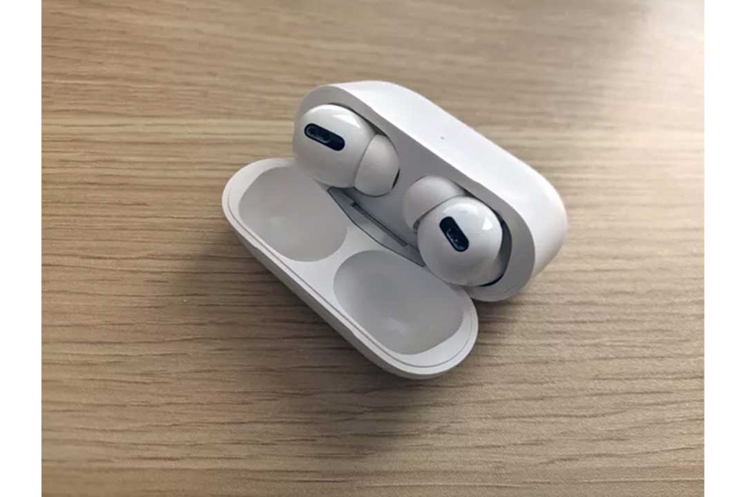 How to connect AirPods to Surface? چگونه ایرپاد را به سرفیس وصل کنیم؟