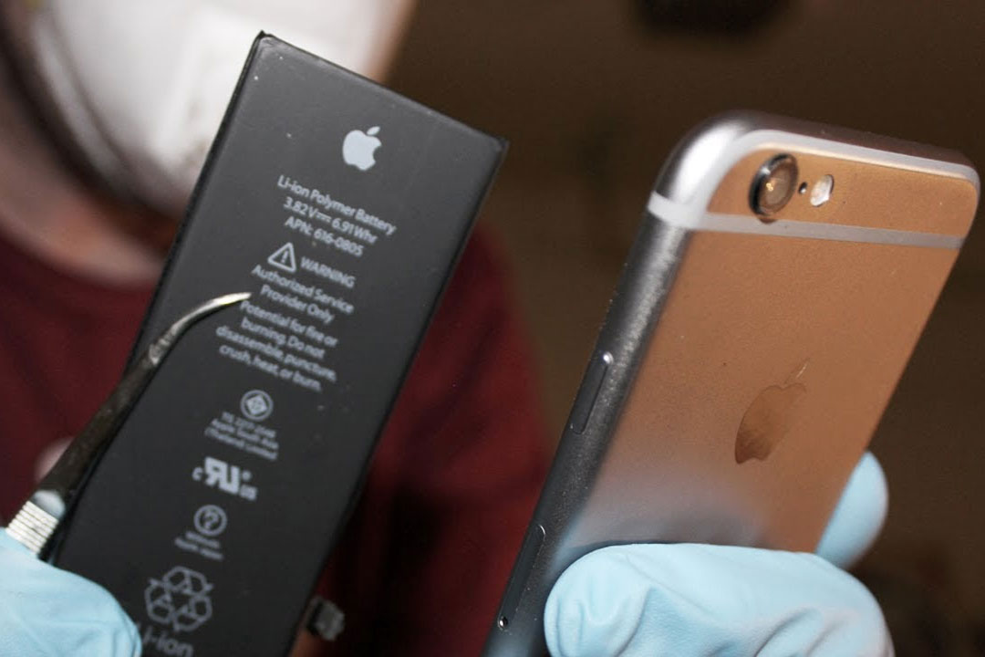 How to tell if the iPhone battery is original or fake روش های تشخیص اصلی یا تقلبی بودن باتری آیفون