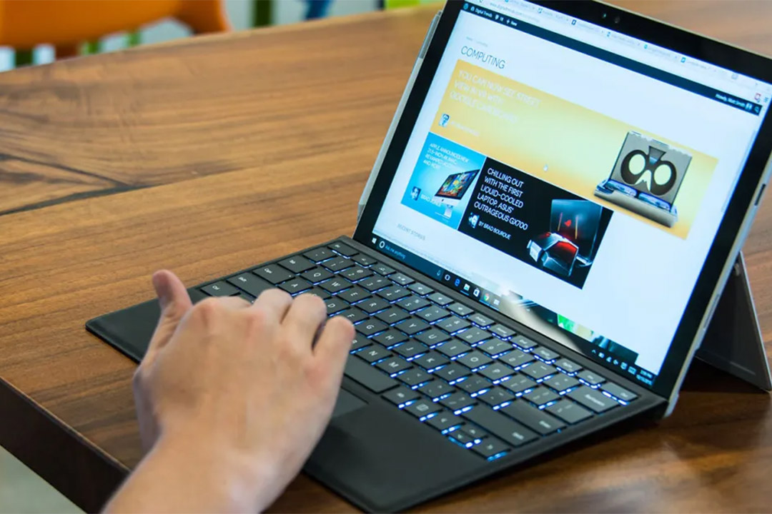 ۱۰ ترفند کیبورد سرفیس پرو برای افزایش سرعت و بهرهوری