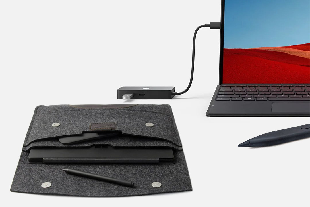 قلم سرفیس، هاب USB-C و کیف محافظ: لوازم جانبی ضروری برای دانشجویان