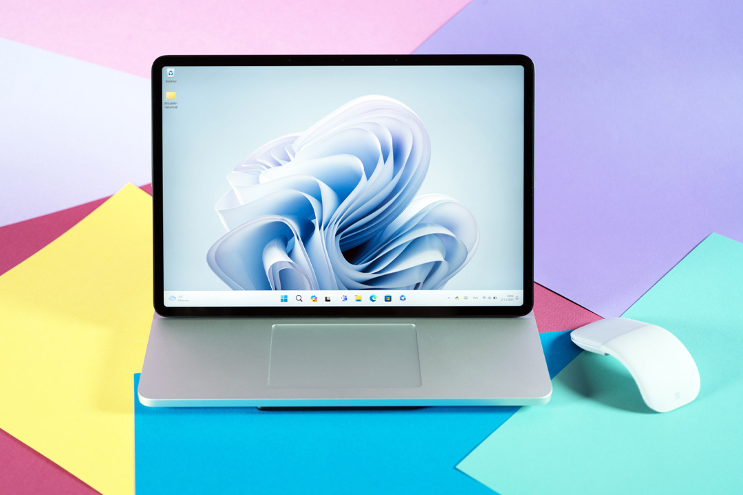 لپ تاپ مایکروسافت Surface Laptop Studio 2 | Core i7 | 32GB RAM | 1TB | RTX 2000 ترکیبی قدرتمند برای یک استودیوی کامل
