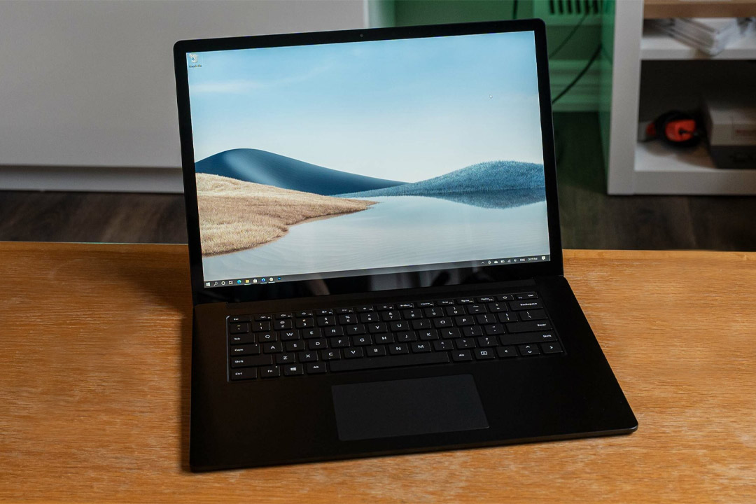 لپ تاپ مایکروسافت مدل Surface Laptop 4 | Core i7 | 32GB RAM | 1TB | 15inch تصویر نمای روبرو